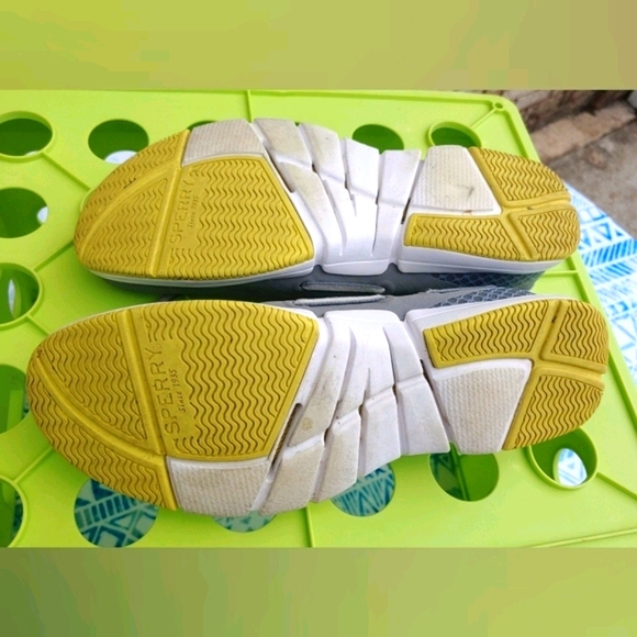 ⛵🌞Travel ready! Sperry Boat Sneakers with Removable Lining Grey/Lime 8.5 - Picture 5 of 5